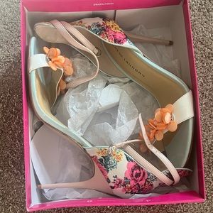 4 inch stiletto heel, floral accents & pattern from Chinese Laundry